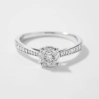 Diamond Cluster Ring 10K White Gold (0.15 ct tw)