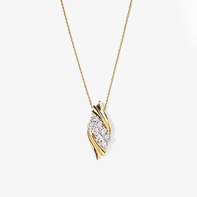 Diamond Cluster Pendant in 10K Yellow Gold (0.25 ct tw)