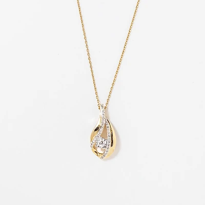 Diamond Cluster Necklace in 10K Yellow Gold (0.23 ct tw)