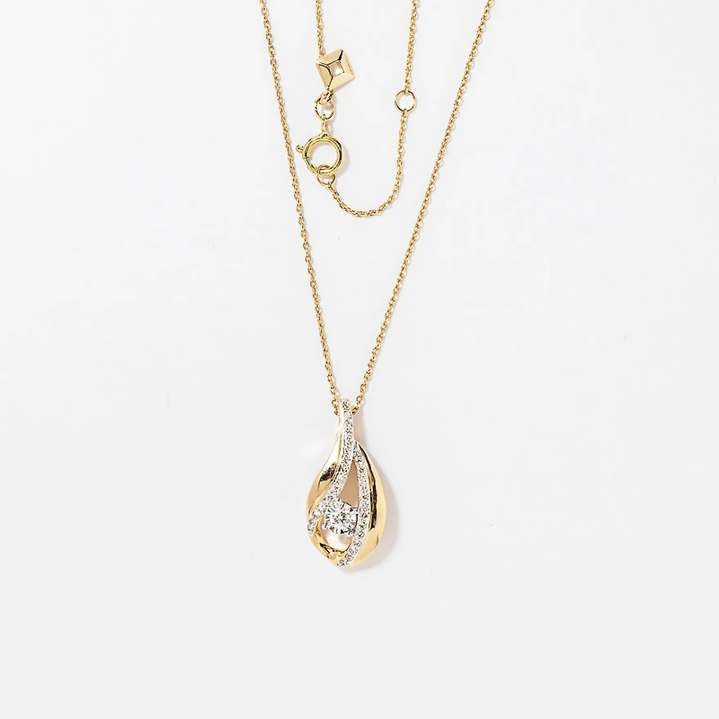 Diamond Cluster Necklace in 10K Yellow Gold (0.23 ct tw)