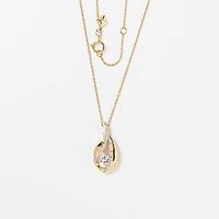 Diamond Cluster Necklace in 10K Yellow Gold (0.23 ct tw)