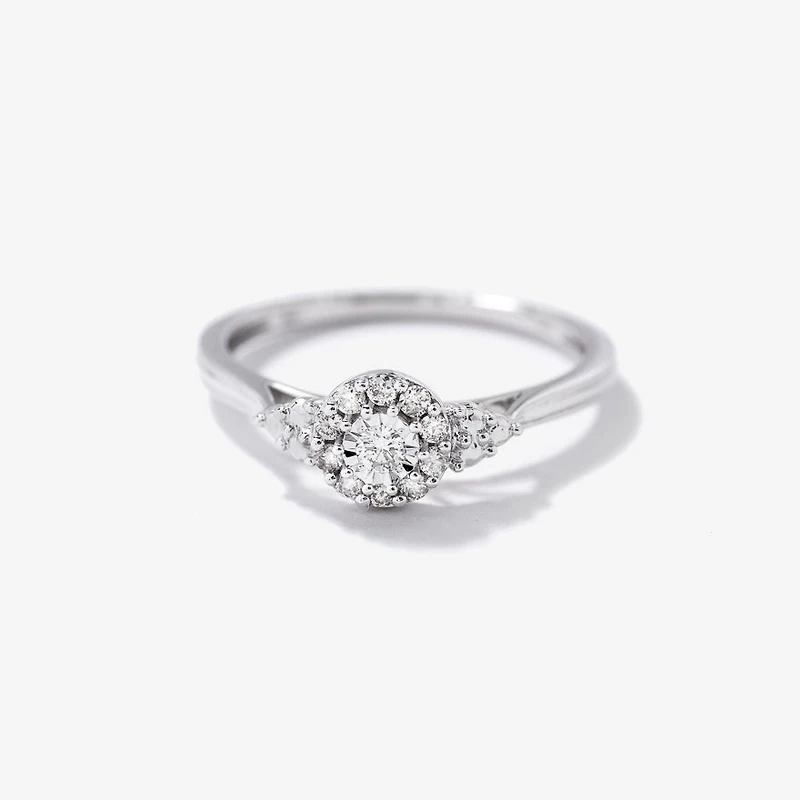 Diamond Cluster Ring 10K White Gold (0.14 ct tw)