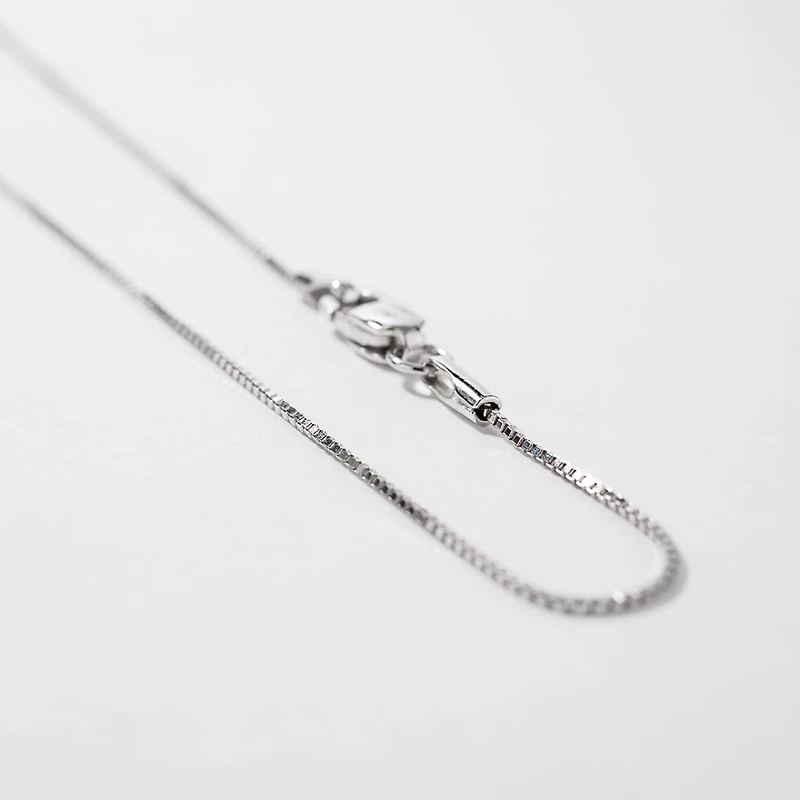 0.70mm Box Chain in 14K White Gold (20")