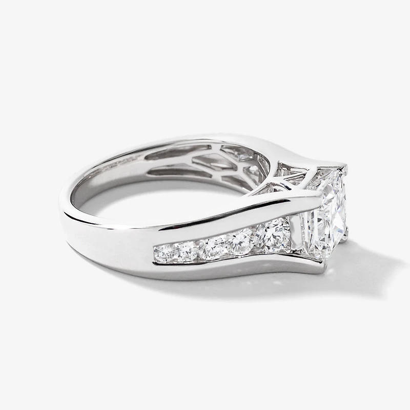 Lab Grown Princess Cut Diamond Engagement Ring (2.60 ct tw)