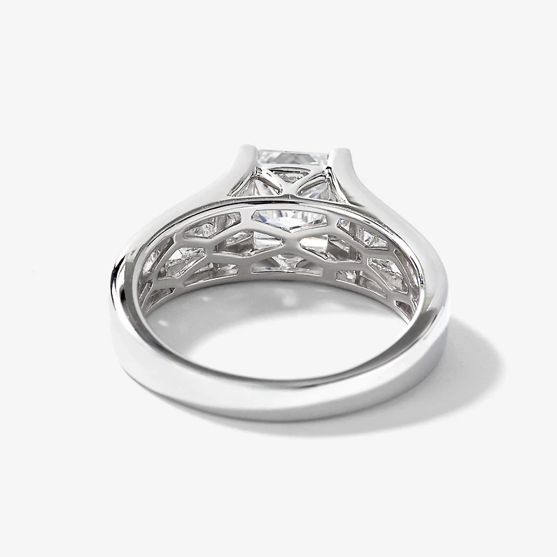 Lab Grown Princess Cut Diamond Engagement Ring (2.60 ct tw)