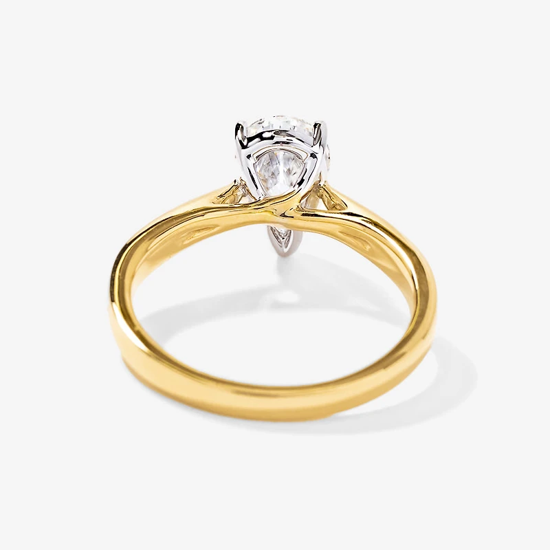 Lab Grown Pear Cut Diamond Engagement Ring 14K Yellow Gold (1.50 ct