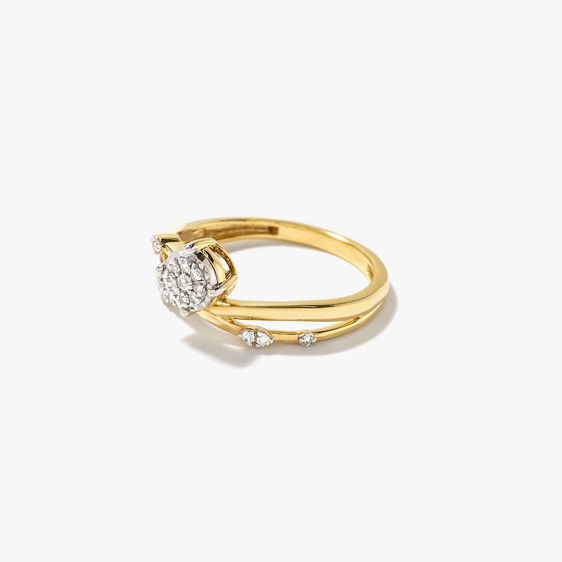 Diamond Cluster Ring in 10K Yellow and White Gold (0.10 ct tw)