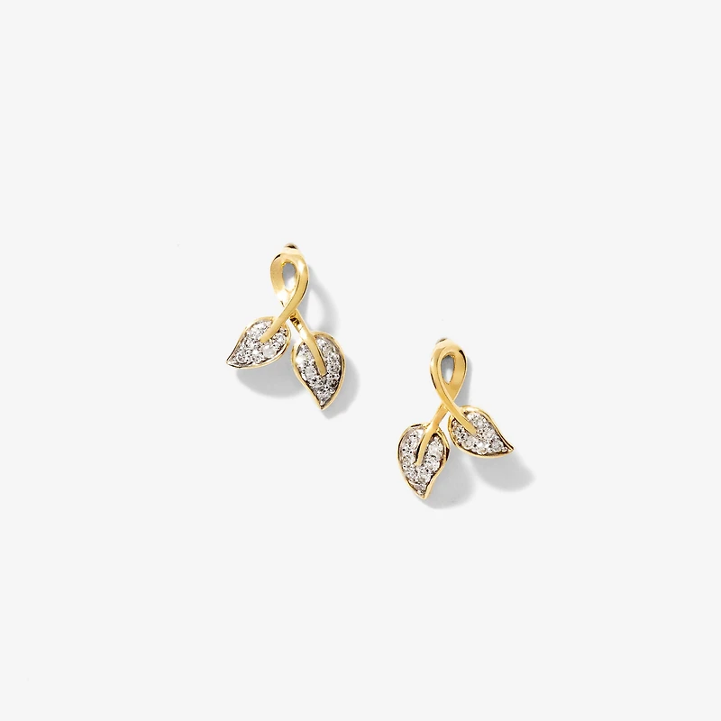 Diamond Leaf Stud Earrings in 10K Yellow Gold (0.12 ct tw)
