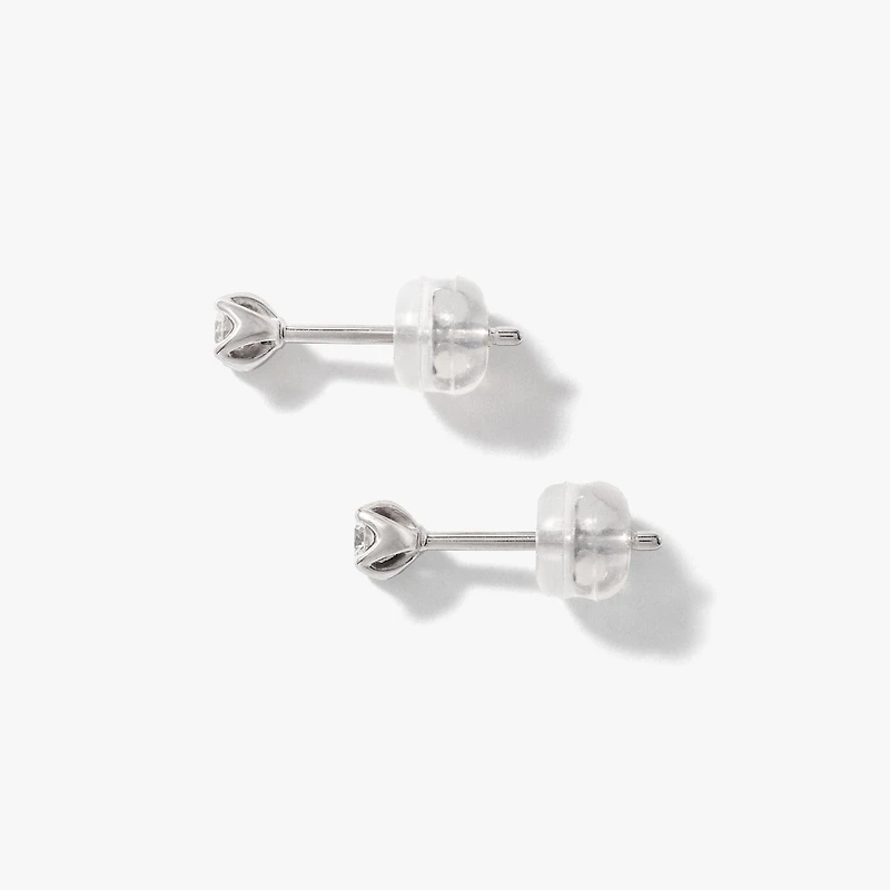 Diamond Stud Earrings in 10K White Gold (0.20 ct tw)