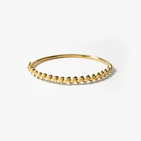 Wavy Oval Bangle in 10K Yellow Gold