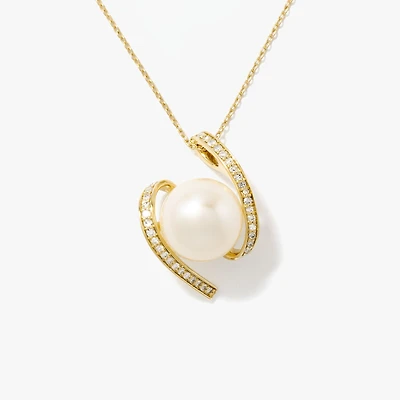 Pearl Necklace in 10K Yellow Gold