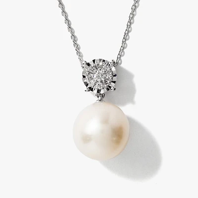 Pearl Necklace in 10K White Gold