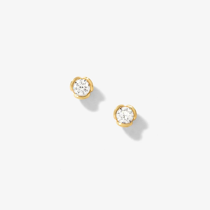 Lab Grown Diamond Flower Stud Earrings in 10K Yellow Gold (0.75 ct tw)