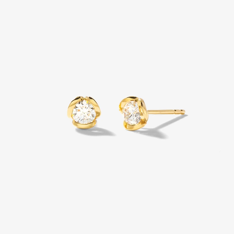 Lab Grown Diamond Flower Stud Earrings in 10K Yellow Gold (0.50 ct tw)