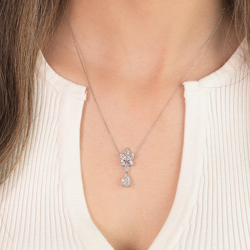 Diamond Cluster Necklace in 10K White Gold (0.50 ct tw)