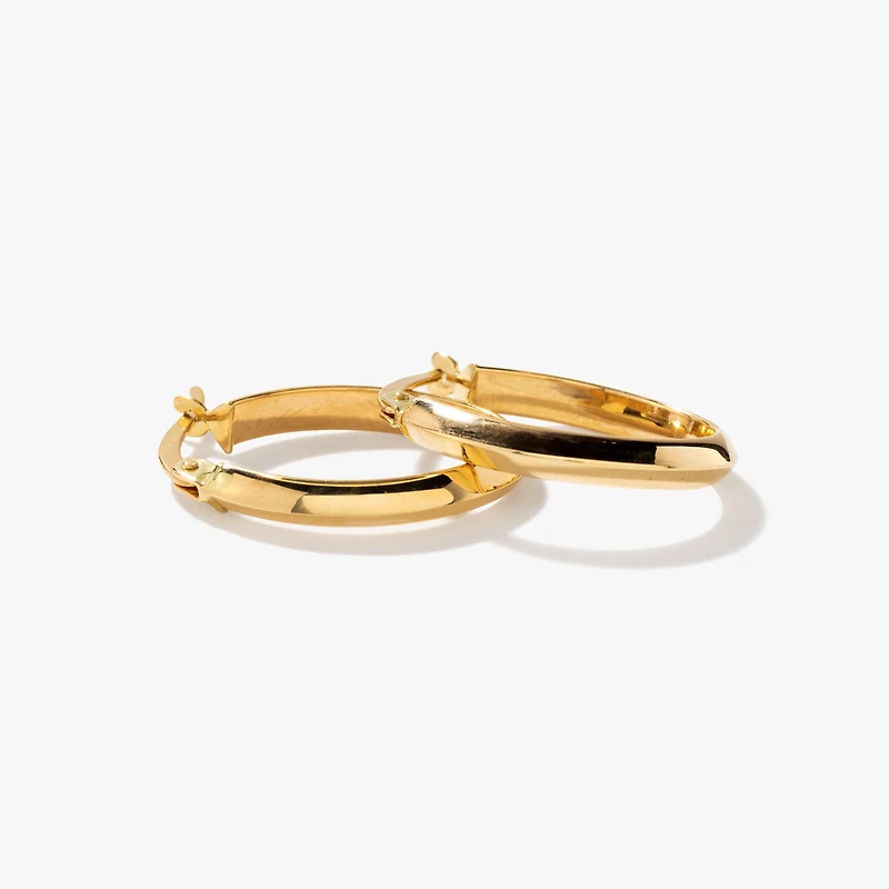 14K Yellow Gold Oval Hoop Earrings