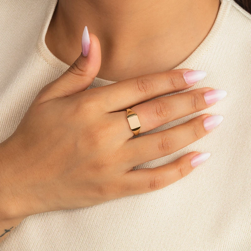 Ladies Rectangle Signet Ring 10K Yellow Gold