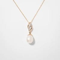 Pearl Necklace in 10K Yellow Gold