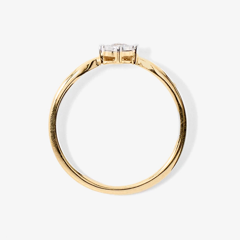 V Solitaire Ring 10K Yellow Gold (0.08 ct tw)