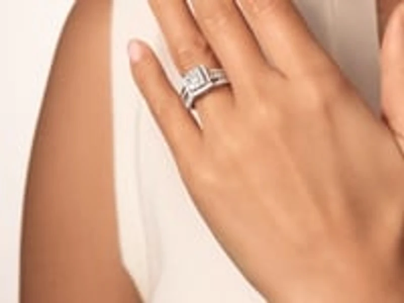 Diamond Cluster Ring 14K White Gold (1.50 ct tw)