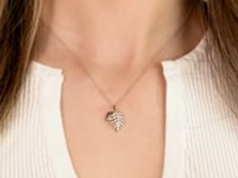Diamond Leaf Pendant in 10K Yellow Gold (0.07 ct tw)