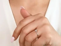 V Solitaire Ring 10K White Gold (0.08 ct tw)