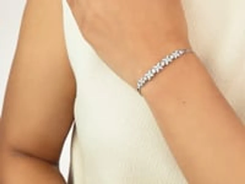 Diamond Petal Bolo Bracelet in 10K White Gold (0.50 ct tw)