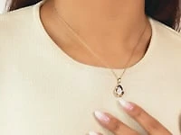 Diamond Cluster Necklace in 10K Yellow Gold (0.16 ct tw)