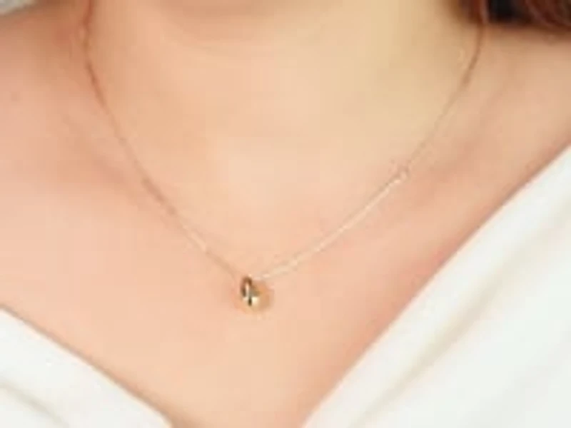 Oval Drop Necklace in 10K Yellow Gold