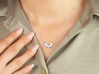 Lab Grown Diamond Cluster Necklace in 10K White Gold (1.00 ct tw)
