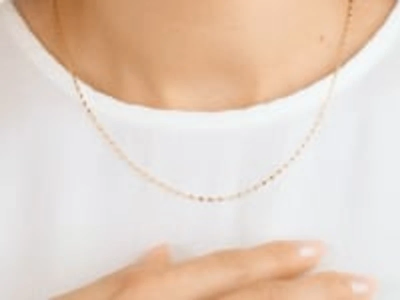 1.3mm Fancy Plate Chain in 10K Yellow Gold (16")