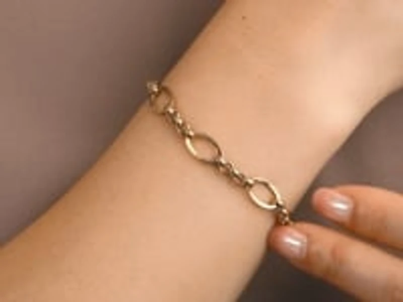 Oval Rolo Bracelet in 10K Yellow Gold