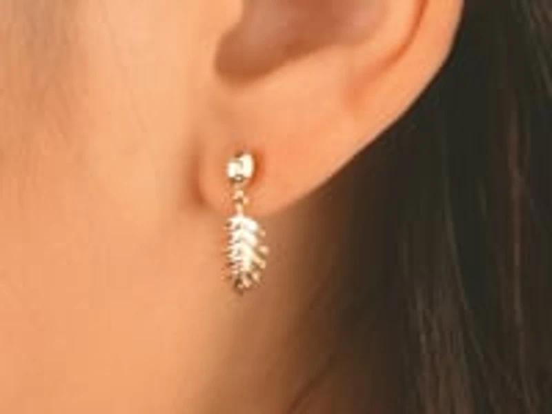 Leaf Dangle Earrings in 10K Yellow Gold