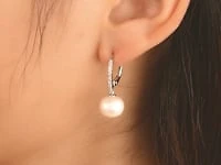 Pearl Earrings in 10K White Gold