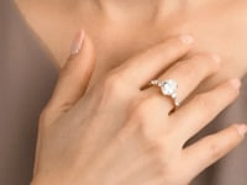 Lab Grown Oval Cut Diamond Engagement Ring 14K Yellow Gold (2.75 ct