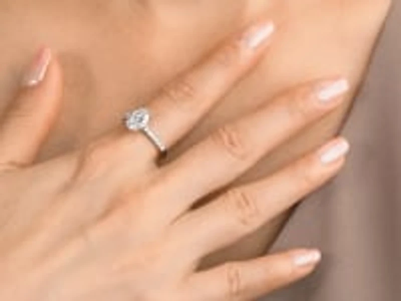 Lab Grown Oval Cut Diamond Engagement Ring 14K White Gold (1.75 ct