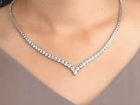 Diamond Cluster V Necklace in 14K White Gold (3.00 ct tw)