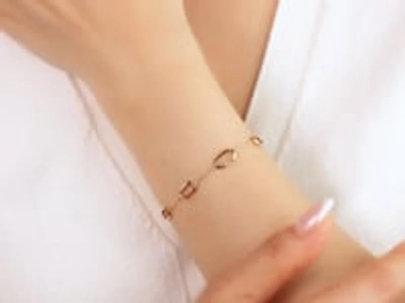 Oval Link Bracelet in 10K Yellow Gold