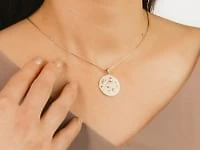 Cardinal Pendant in 10K Yellow Gold