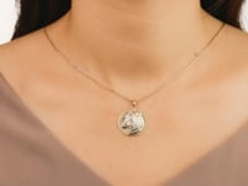 Tiger Pendant in 10K Yellow Gold