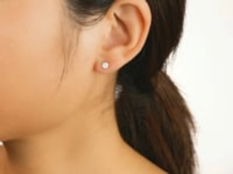 Lab Grown Diamond Flower Stud Earrings in 10K Yellow Gold (0.30 ct tw)