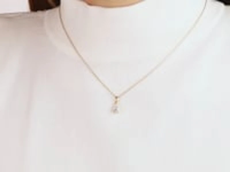 Lab Grown Pear Shape Diamond Necklace in 10K Gold (0.50 ct tw