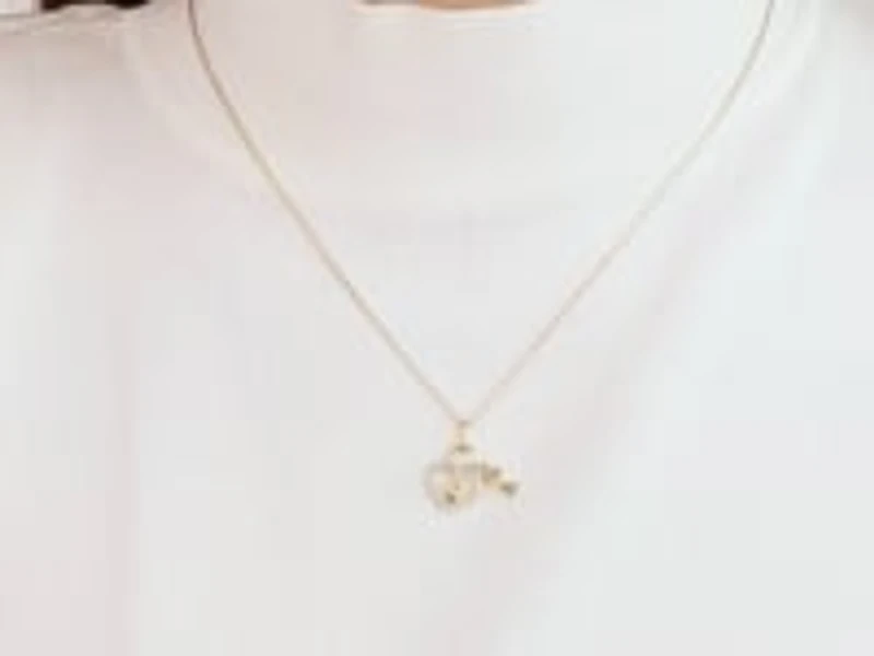 Diamond Lock and Key Necklace in 10K Yellow Gold (0.05 ct tw)