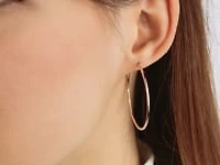 1.6x40mm Sleeper Earrings in 10K Yellow Gold