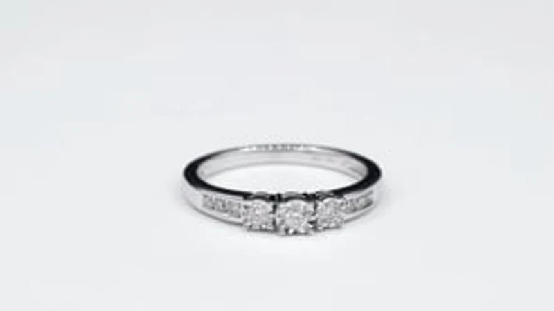 Diamond Anniversary Ring 10K White Gold (0.25ct tw)