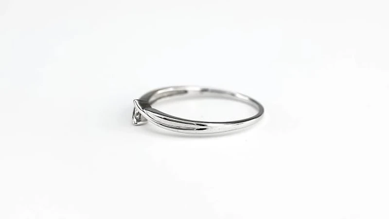 Diamond Celebration Ring 10K White Gold (0.04ct tw)