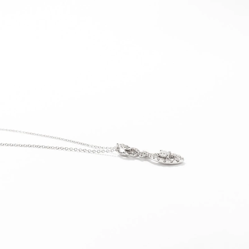 Diamond Cluster Necklace in 10K White Gold (0.50 ct tw)