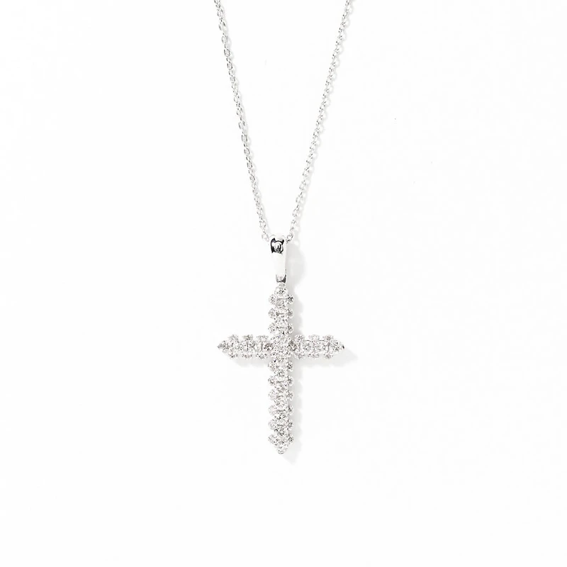 Diamond Cross Pendant Necklace in 10K White Gold (0.50 ct tw)