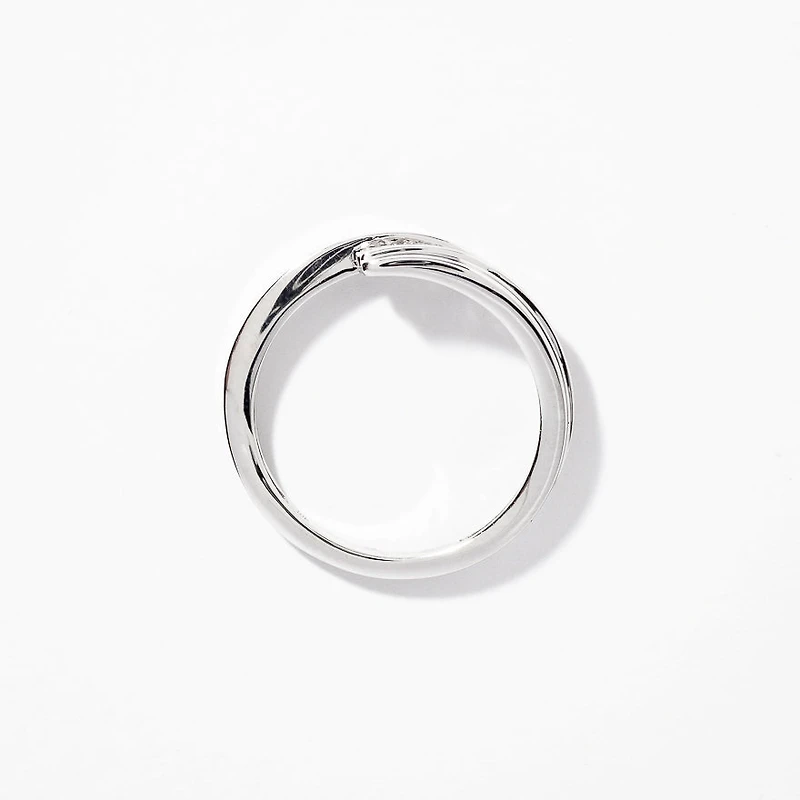 10K White Gold Three Stone Diamond Anniversary Band (0.10 ct tw)