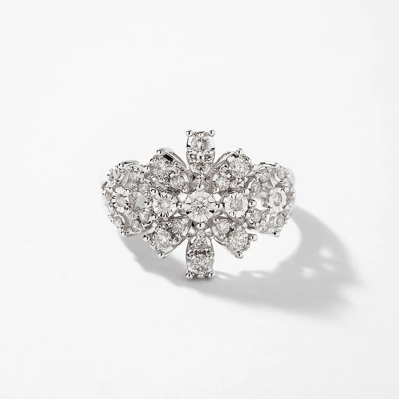 Diamond Cluster Ring 10K White Gold (0.50 ct tw)